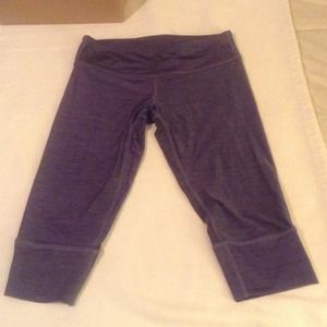 Lululemon purple Capri pants, approximately size 6