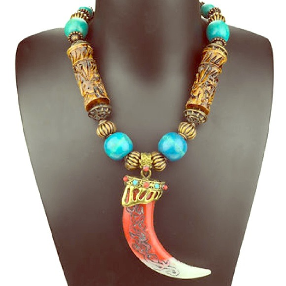 🔴ON HOLD🔴 AMAZING NECKLACE!!!