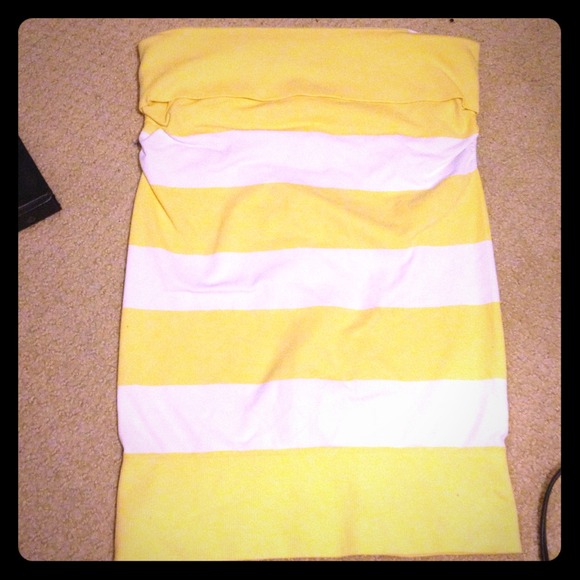 🚫SOLD🚫 Yellow and White Striped Tube Top