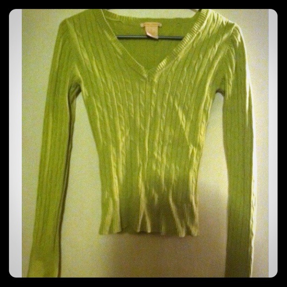 ✨Reduced!✨ Long sleeve green knit sweater