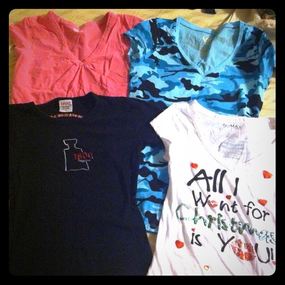 Bundle of 4 tshirts