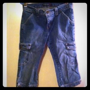 ✨Reduced✨Dark denim Capri pants