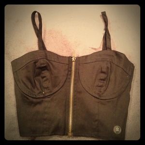 RESERVED: lardito26 ..... Zipper crop top