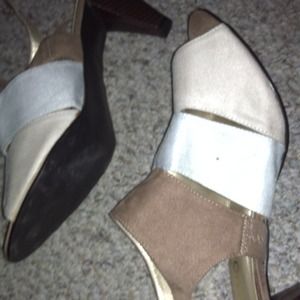Heels !!!!!!!! Sold in bundle !!!!!!!!!!!$