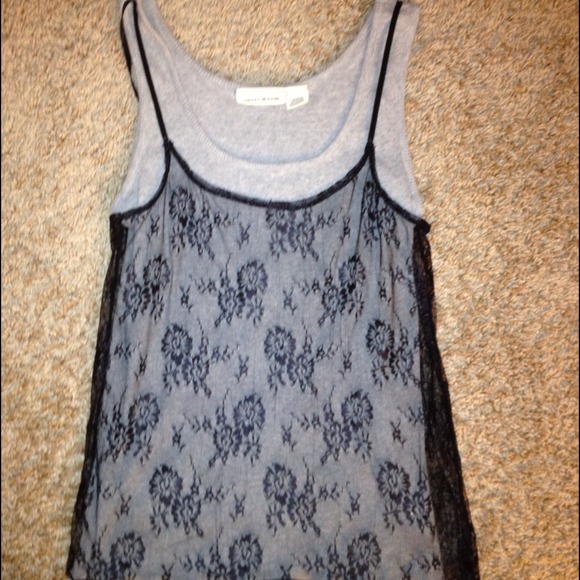 ❌SOLD❌🔻Reduced🔻DKNY Lace tank top