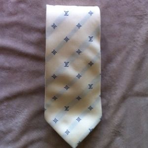 SOLD Bundle Louis Vuitton tie authentic