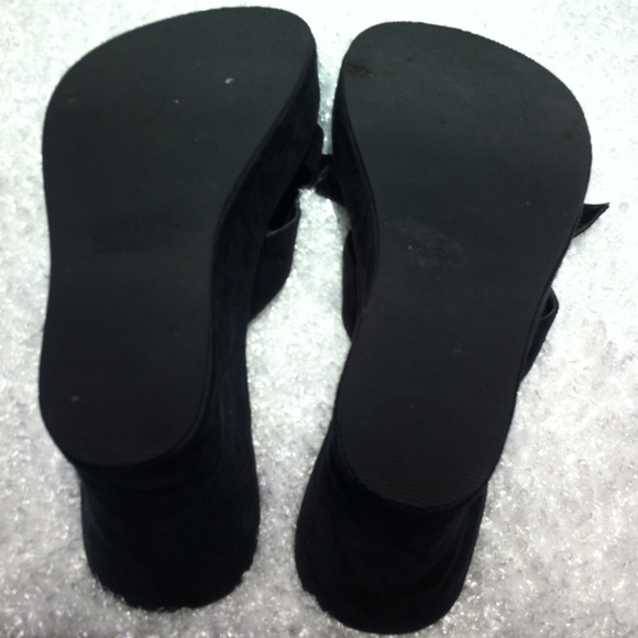 Solddddd Black wedges - Picture 2 of 2