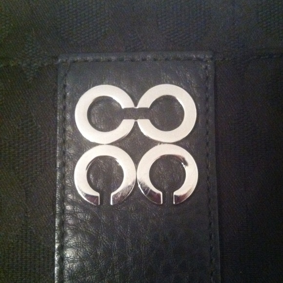 Authentic coach purse - Picture 2 of 4