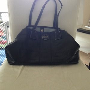 COACH PATENT LEATHER CARRYALL BAG F15658