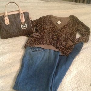 🚫SOLD🚫Leopard Talbots Cardi