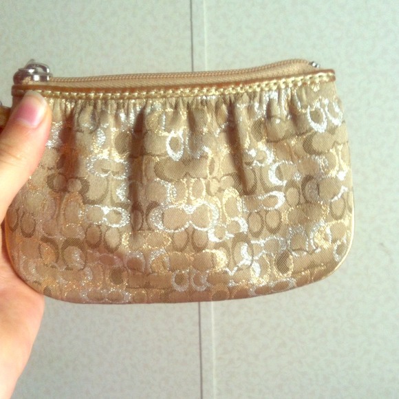Coach Clutches & Wallets - 🔶TRADED🔶Authentic Coach wristlet Metallic Gold