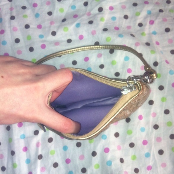 🔶TRADED🔶Authentic Coach wristlet Metallic Gold - Picture 3 of 3