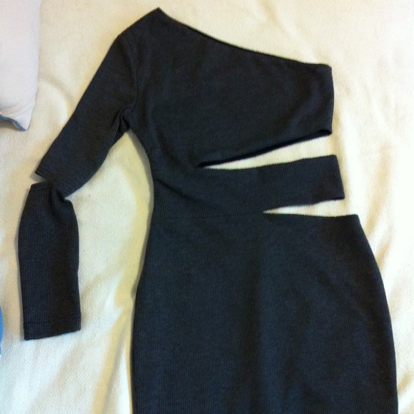 Dress - Picture 1 of 2