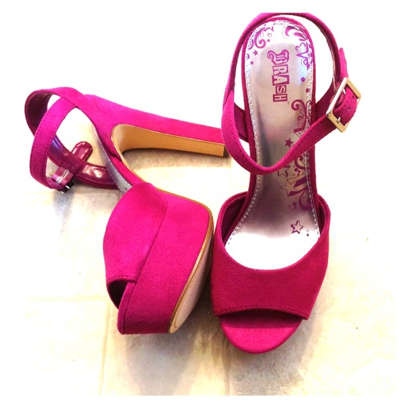 REDUCED!Cute platforms!purple/pinklove!Never worn!