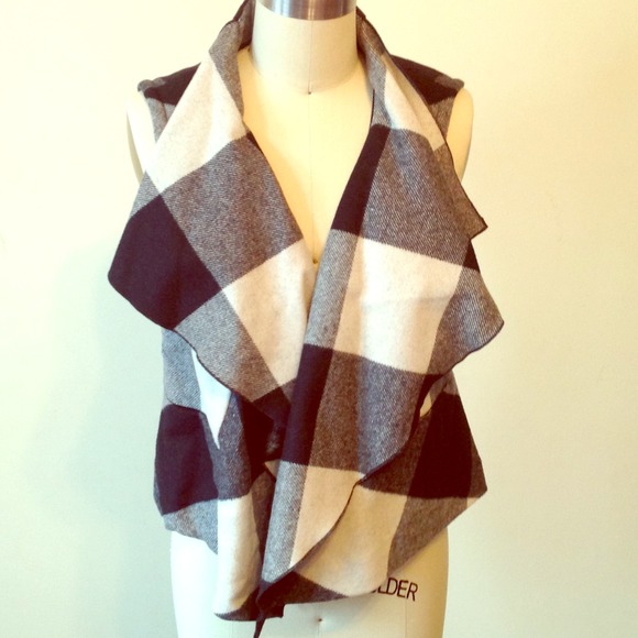 GAP Tops - Gap wool butterfly wing vest