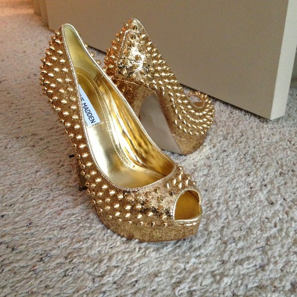 Steve Madden spike gold shoes :-), never used
