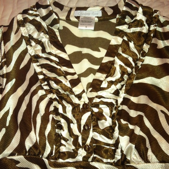 Animal print short sleeve blouse - Picture 2 of 3