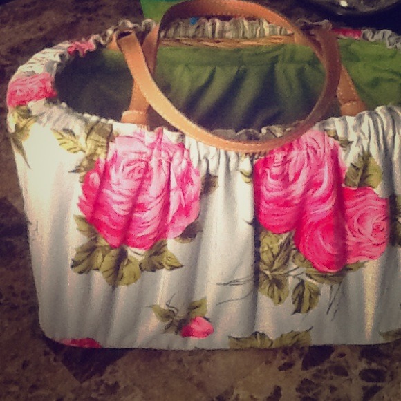 SOLD!  Kate Spade reversible basket handbag SOLD! - Picture 1 of 4