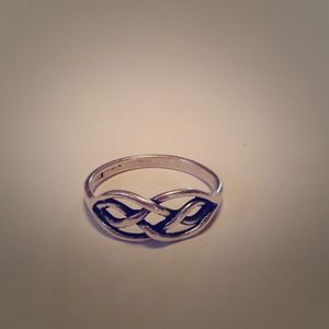 Cute detailed ring, sterling silver