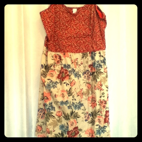 ❌SOLD❌Strapless Multi-patterned Floral Dress