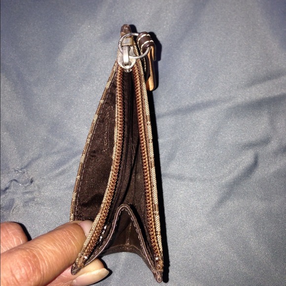 🔴SOLD🔴 Coach Slim coin/card holder - Picture 3 of 3