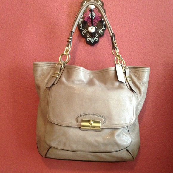 Coach Handbags - 🌟NWT Coach Kristin XL north/south tote fawn