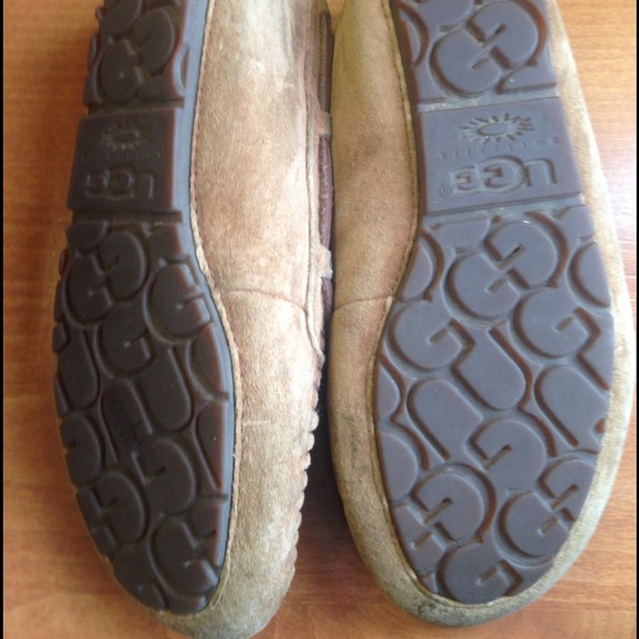 Sold in bundle Ugg moccasins! Chestnut :) - Picture 3 of 4