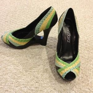 🍀Super cute great spring/summer heels🍀