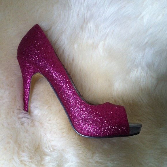 💋Traded💋Pink glitter heels and purple halter