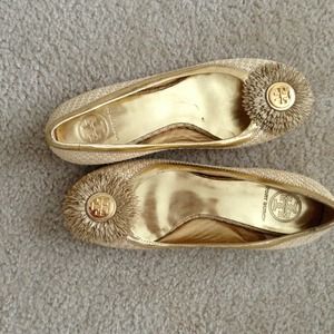 Tory Burch flats - size 7M. Perfect condition.