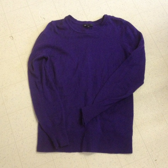 Gap purple sweater