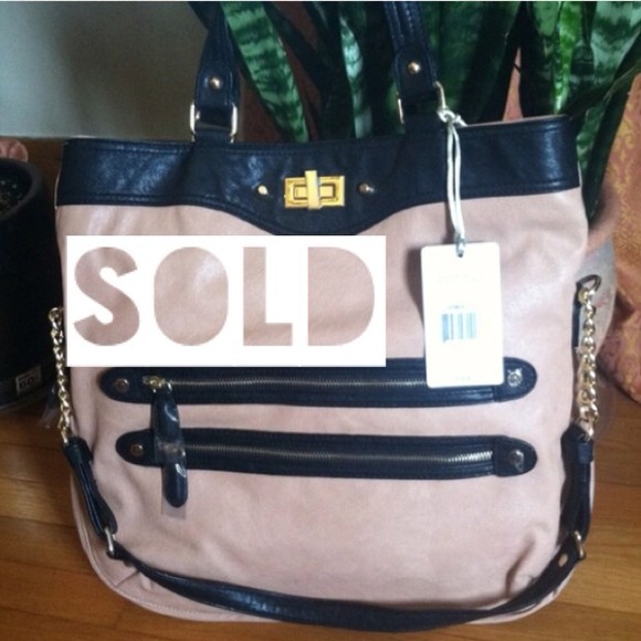 🚫Sold🚫Danielle Nicole Nude Carmen Tote