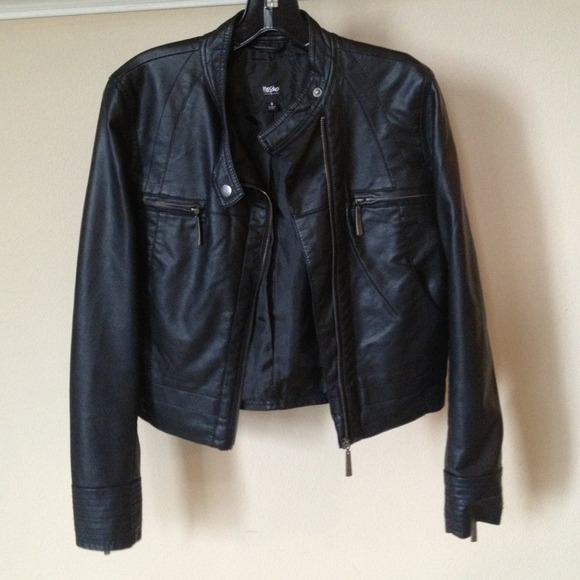 On HOLD for alexkellymeow - black leather jacket