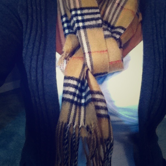 Burberry print scarf