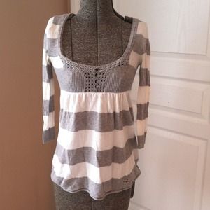 ** SOLD ** Hollister sweater size small like new!