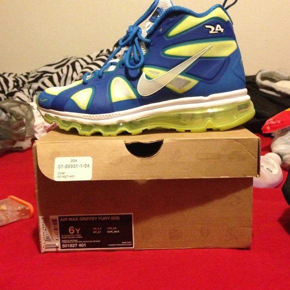 Nike Griffeys 6Y