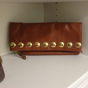 Steve Madden brown clutch
