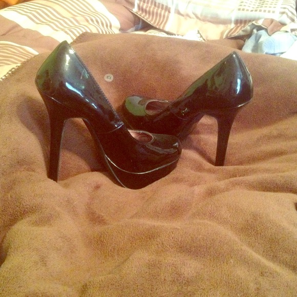 Nice never worn heels