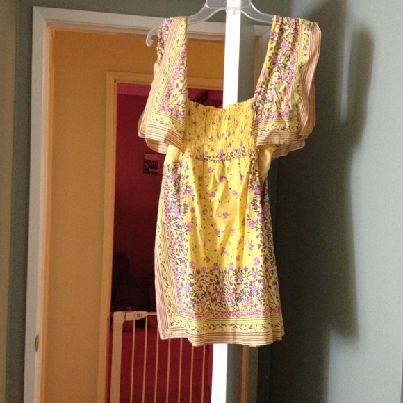 Floral empire spring top.