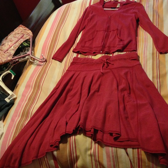 🌺🌸SOLD🌸🌺Shirt & skirt