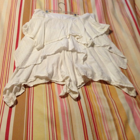 🌺🌸SOLD🌸🌺White layered skirt