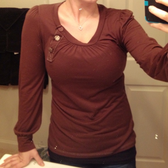 ⚠Sold⚠Buckle brown top