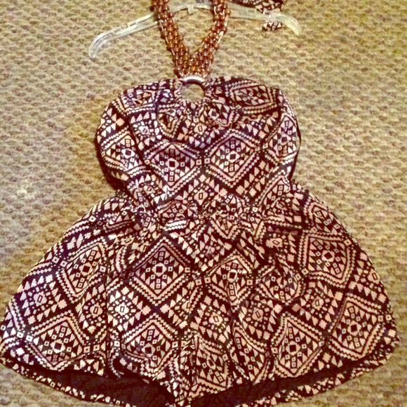🔴REDUCED 🌹Host Pick🌹NEW ROMPER beaded tie neck