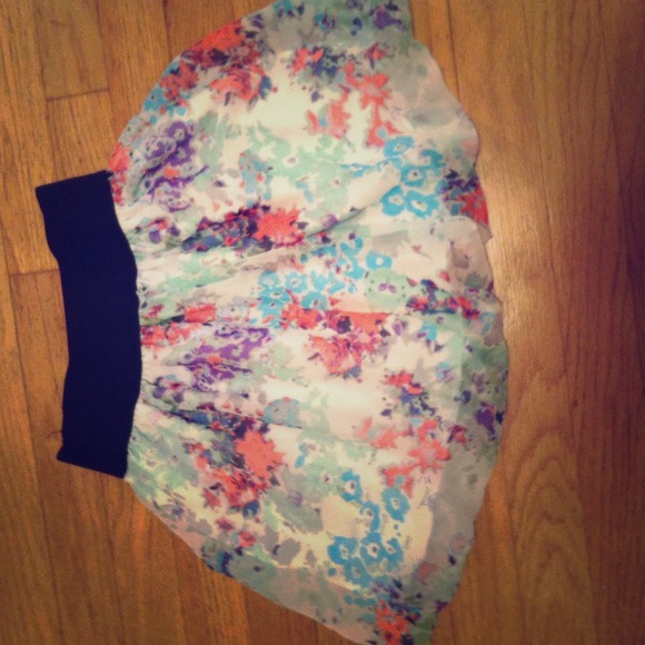 High waisted skirt