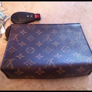 100% authentic Louis Vuitton makeup case