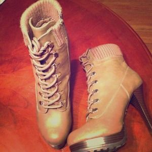 *Reduced* Jennifer Lopez Moritz in taupe