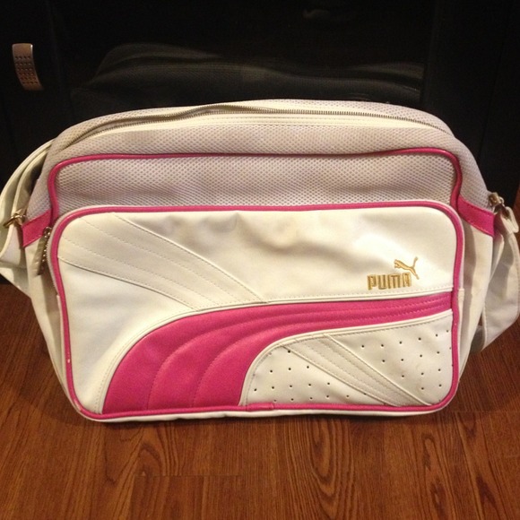 Puma laptop case.