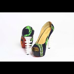 Print open toe pump with none heel