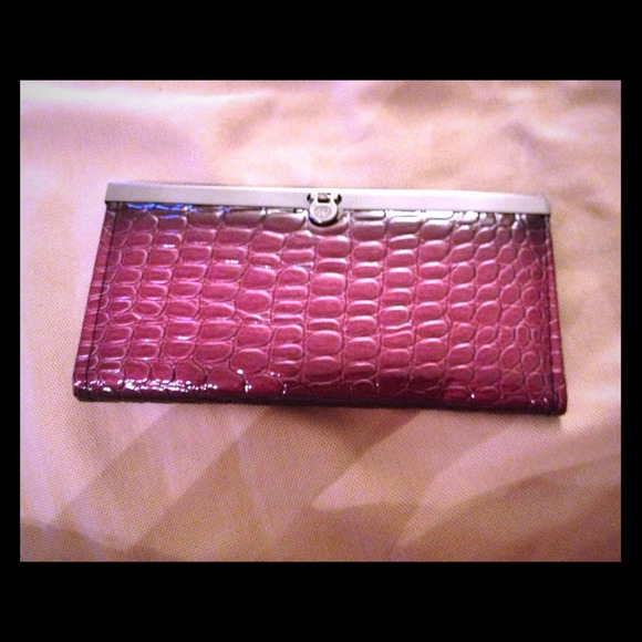Faux Gator Skin Wallet - Picture 1 of 4