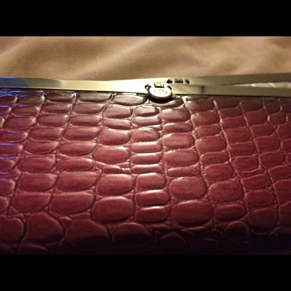 Faux Gator Skin Wallet - Picture 4 of 4